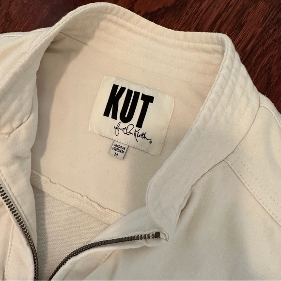 KUT from the Kloth Ruffle Jacket - Picture 2 of 4